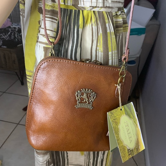 Pratesi Firenze Handbags - NWT Pratesi Firenze Volterra Leather Dome Crossbody Bag